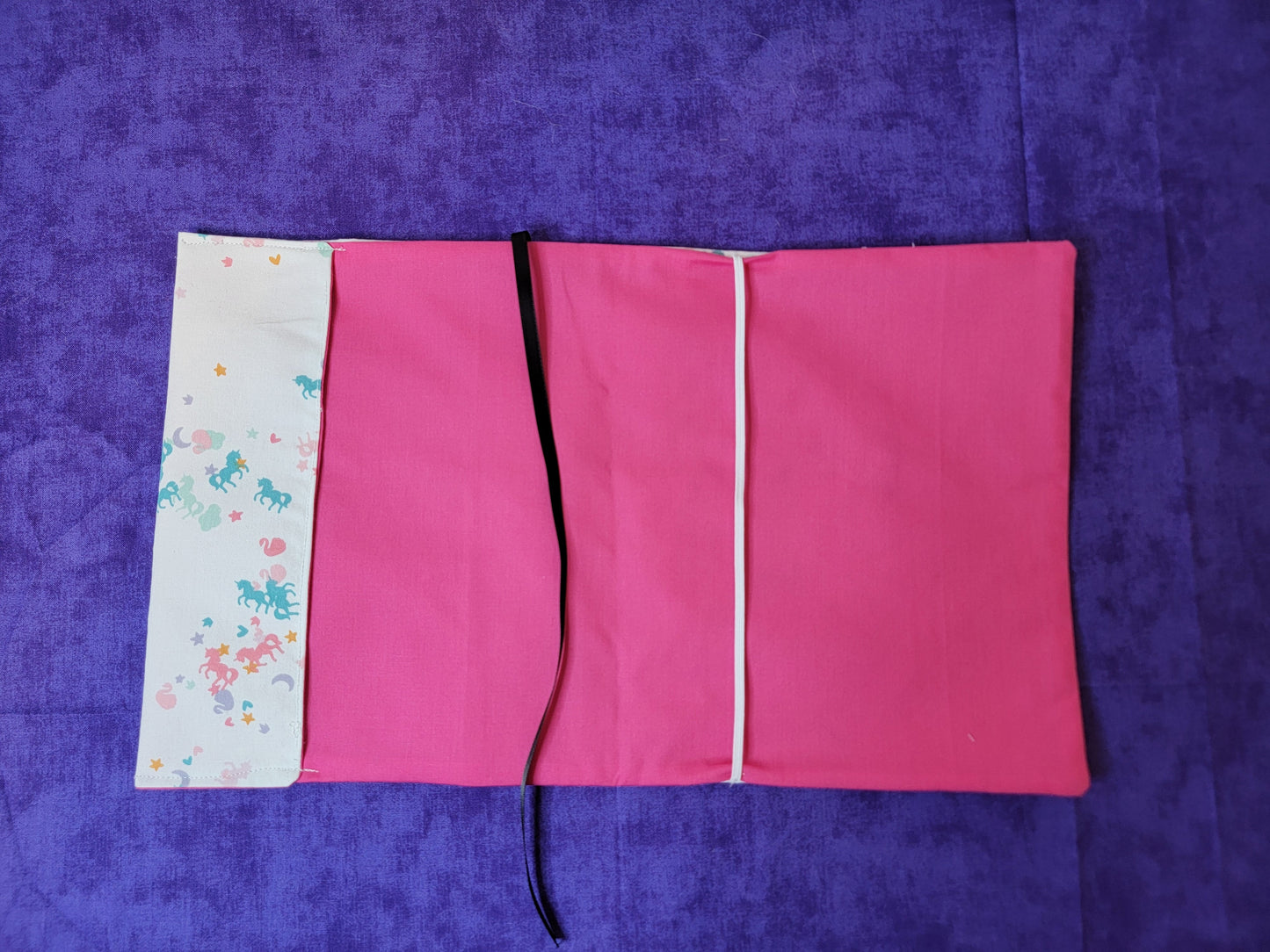 Pink unicorn adjustable book sleeve