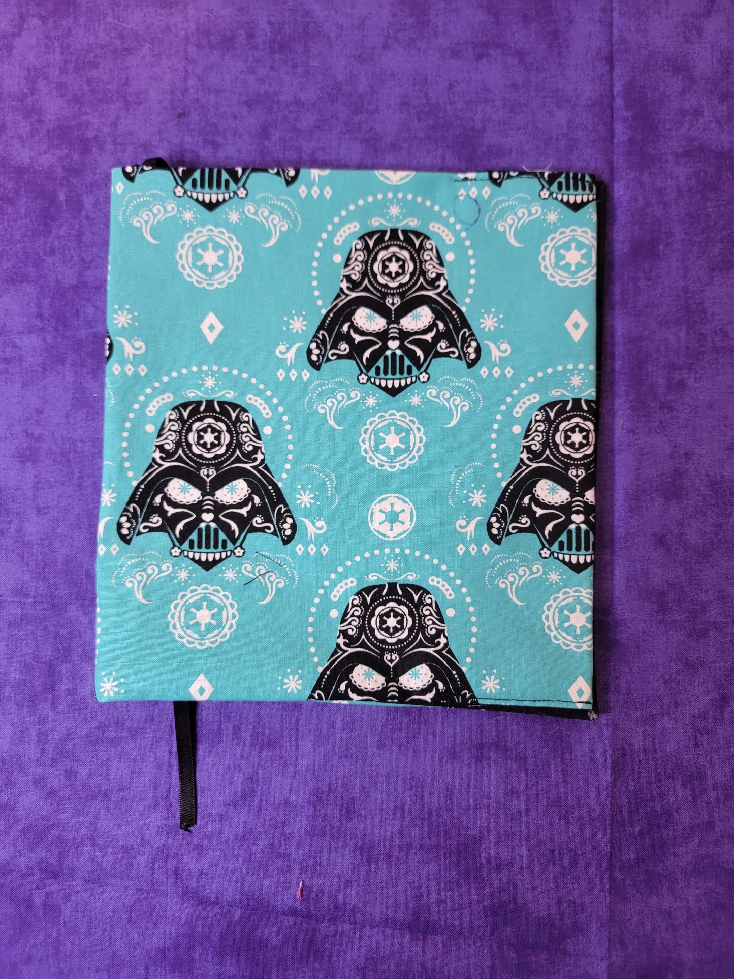 Darth Vader adjustable book sleeve